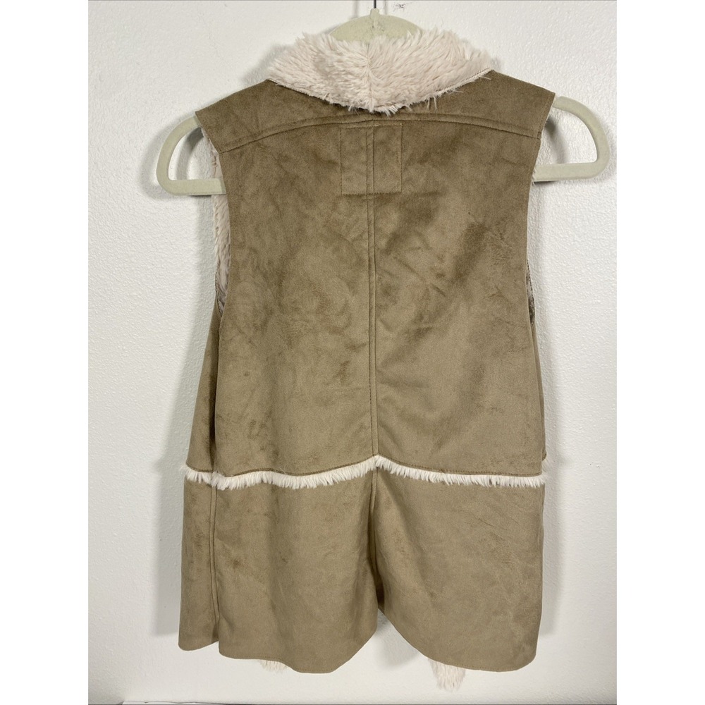 Maurices Faux Fur/suede Vest L NWT Open Front Z1 MSRP 59.00 - Picture 3 of 6
